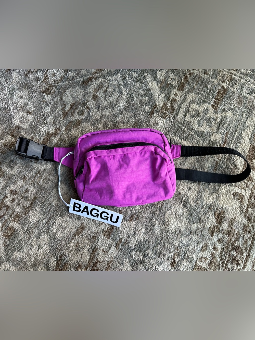 BAGGU Fanny in Extra Pink